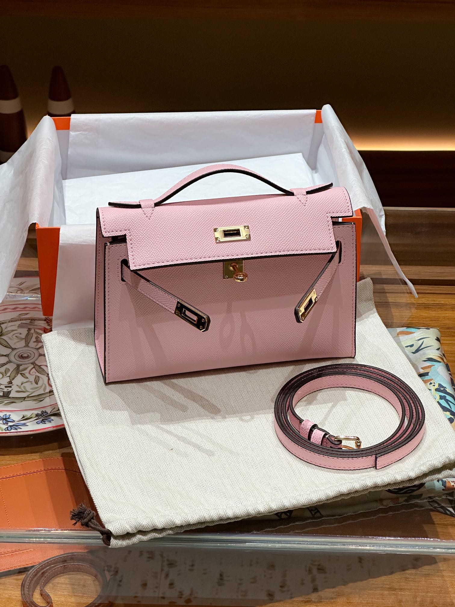 Herthtmes  Epsom Kelly Pochette Clutch