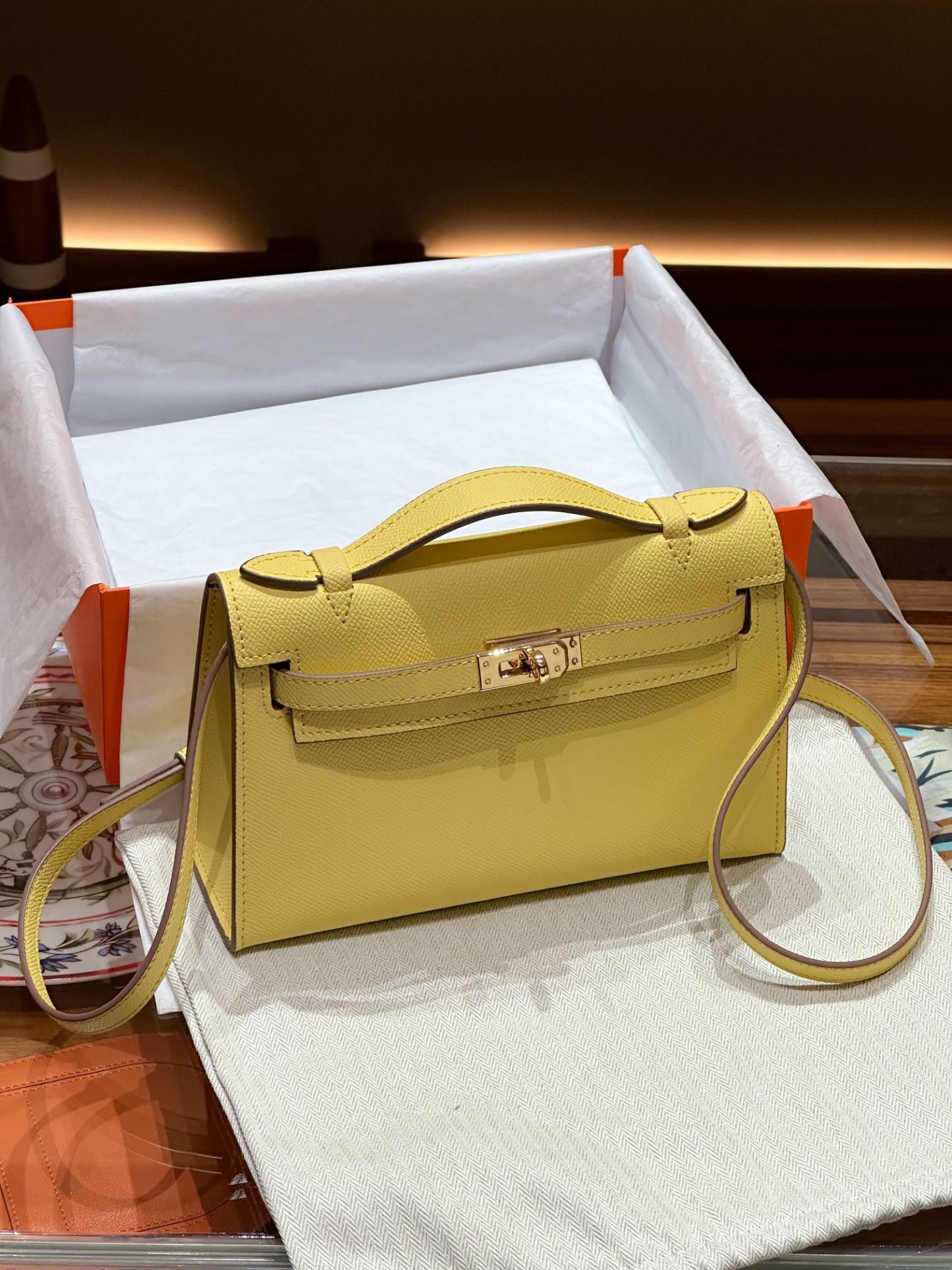 Herthtmes  Epsom Kelly Pochette Clutch