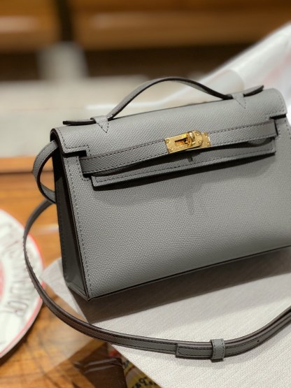 Herthtmes  Epsom Kelly Pochette Clutch