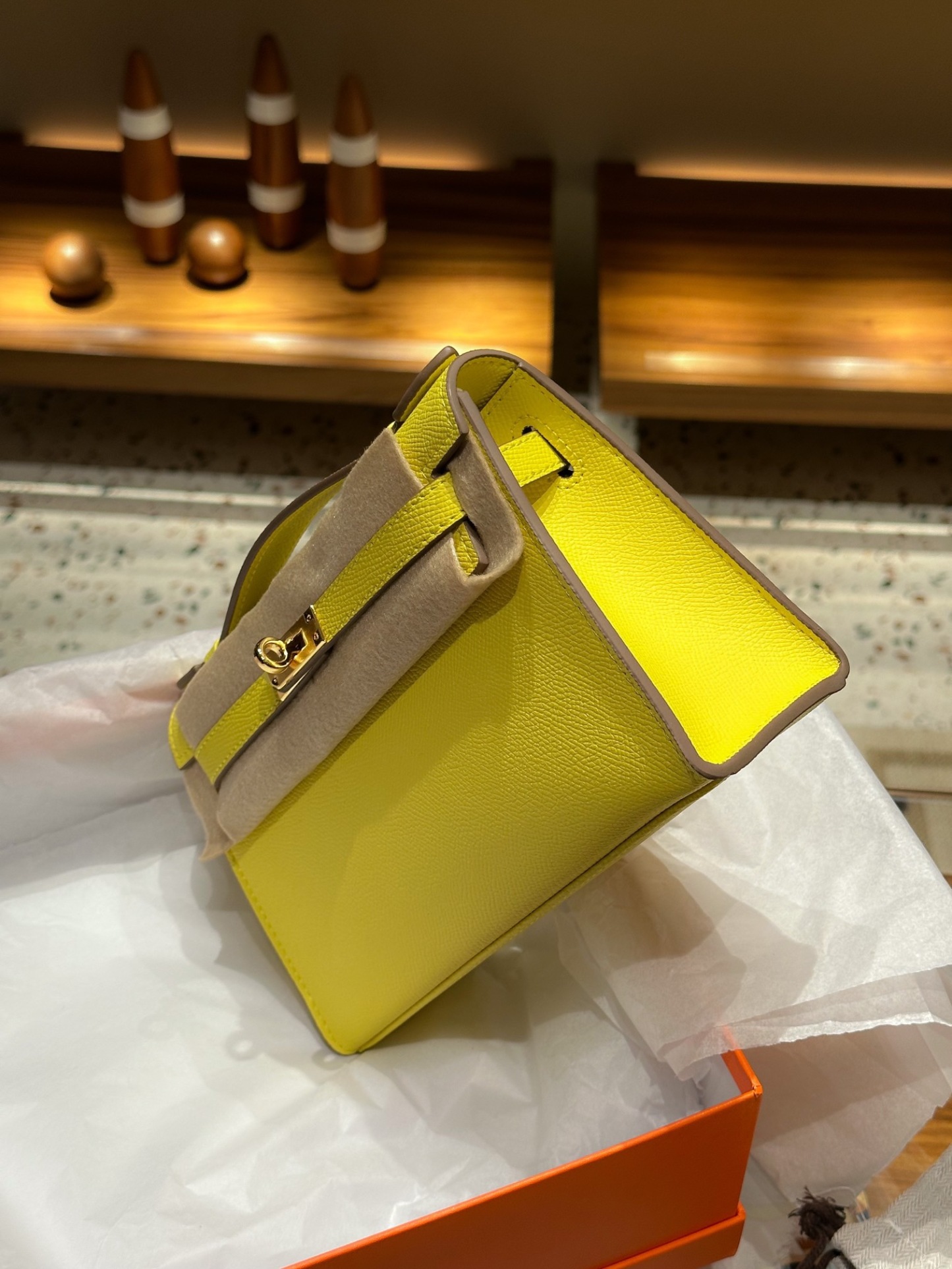 Herthtmes  Epsom Kelly Pochette Clutch
