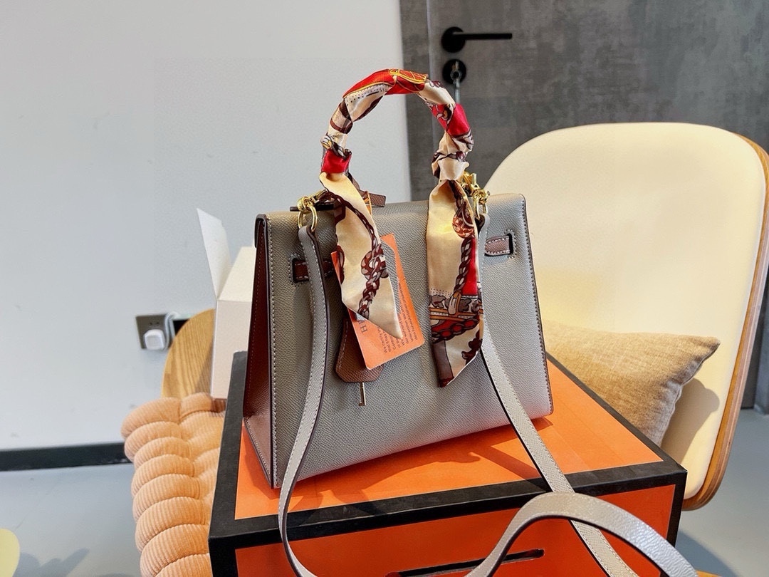 Kelly 20/25 Bag