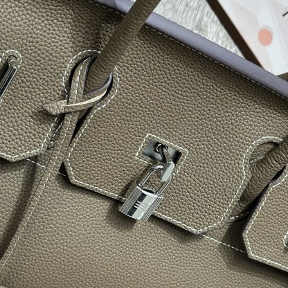 Herthtmes  Taurillon Clemence JPG Birkin  40
