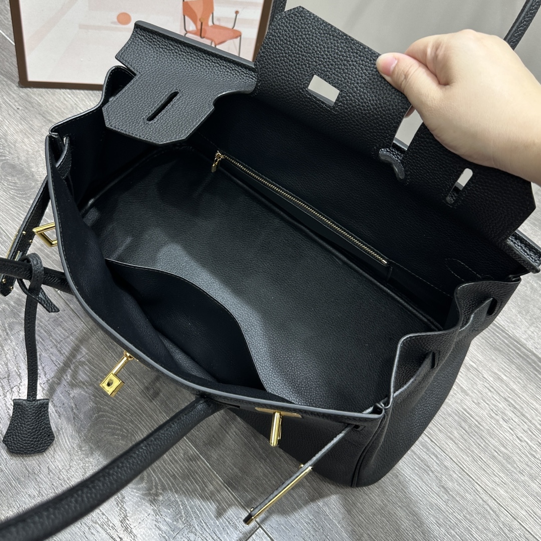 Herthtmes  Taurillon Clemence JPG Birkin  40