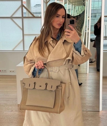 Leather Saddle Bag With Contrast Stitching, Exterior
