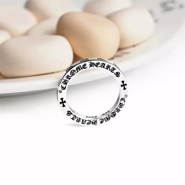 ROLLING STONES RING – LIP & TONGUE SPACER