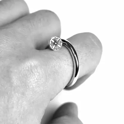 CH PLUS NAIL RING