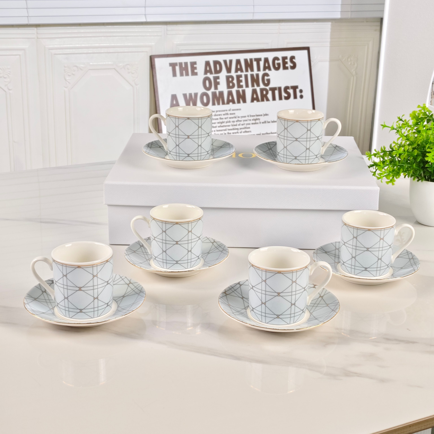 Dithtor Grid-Pattern Blue Cup Set