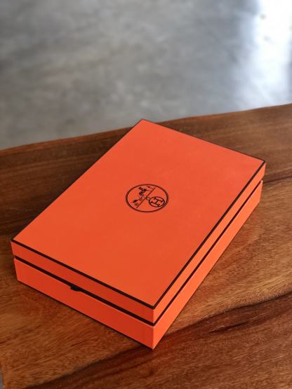 Her--mes Electric Toothbrush Gift Set