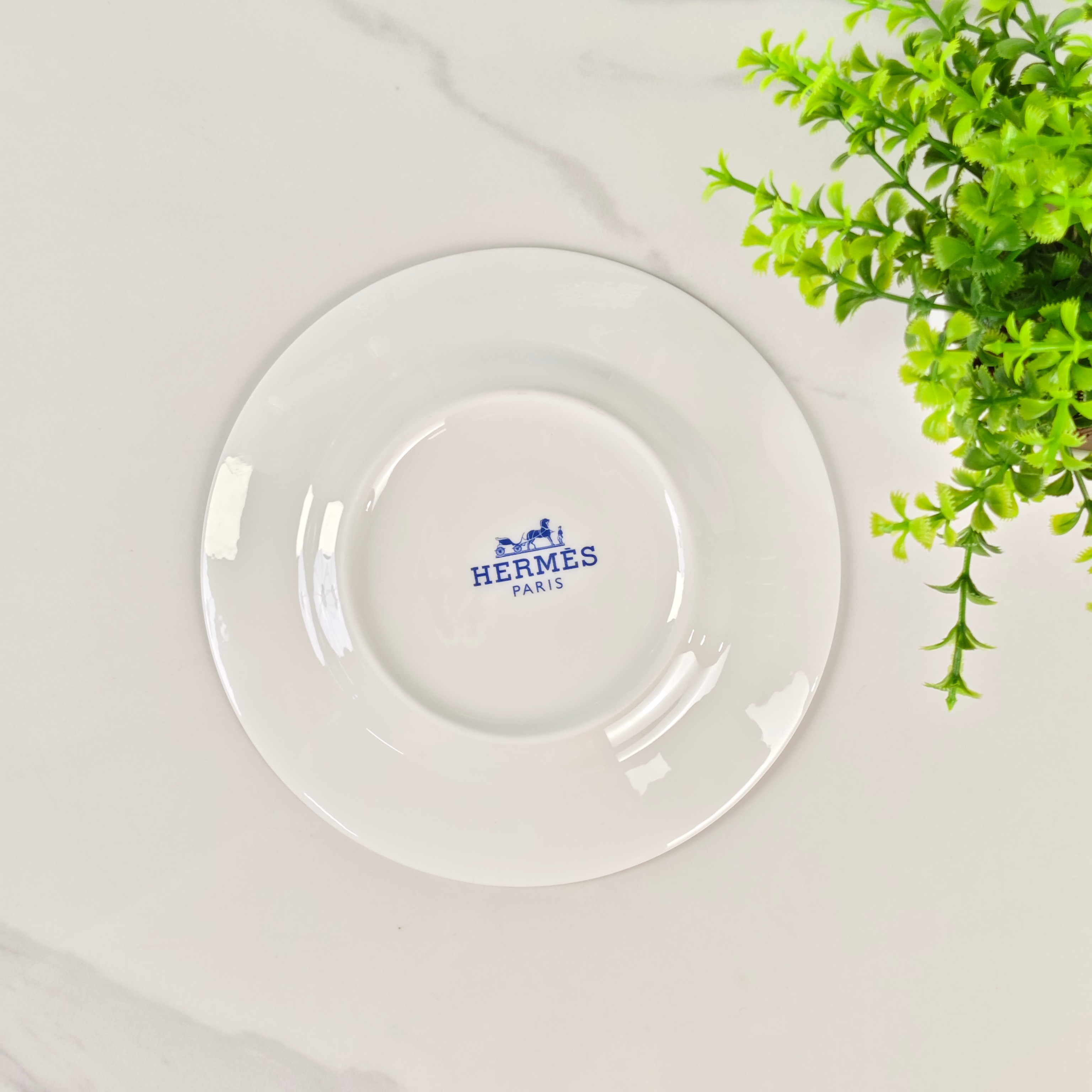 New Arrival 🔥 Hethtrmès Yellow Base Number Horse Teapot with Double Cups and Saucers