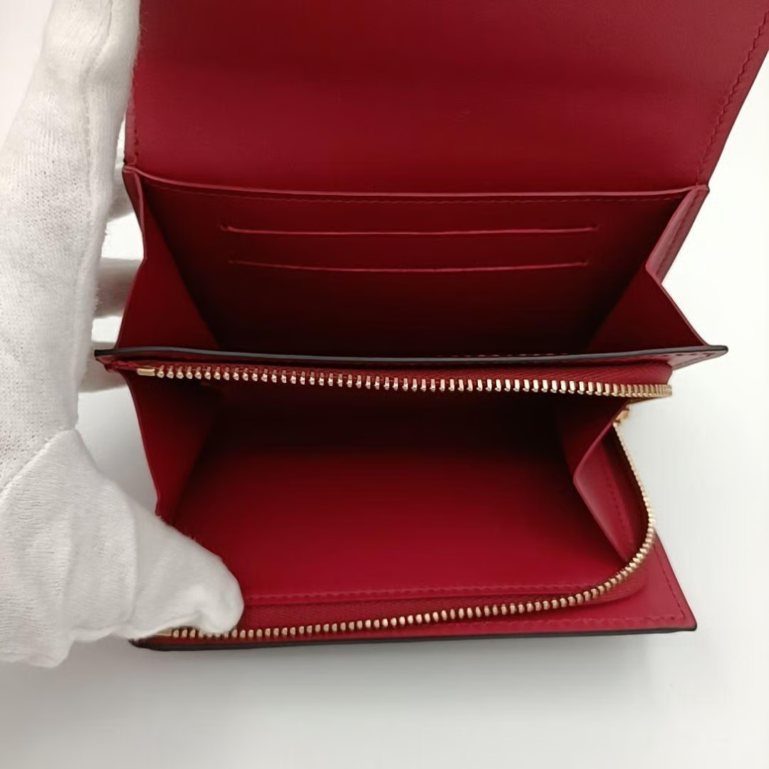 A19 purse
