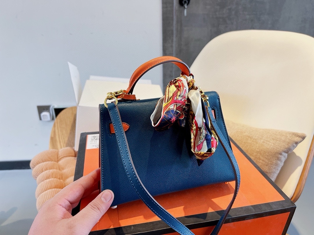 Kelly 20/25 Bag