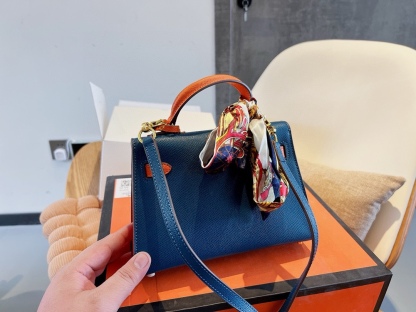 Kelly 20/25 Bag