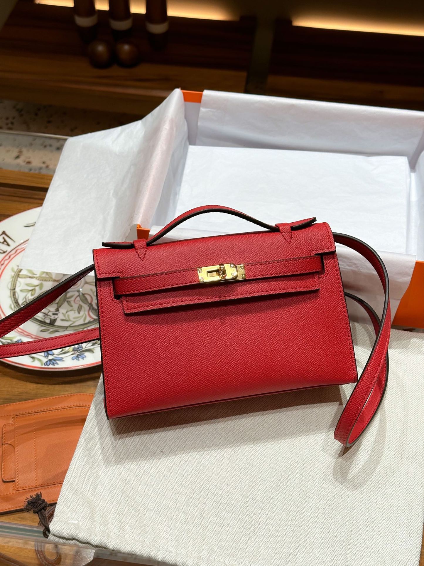 Herthtmes  Epsom Kelly Pochette Clutch