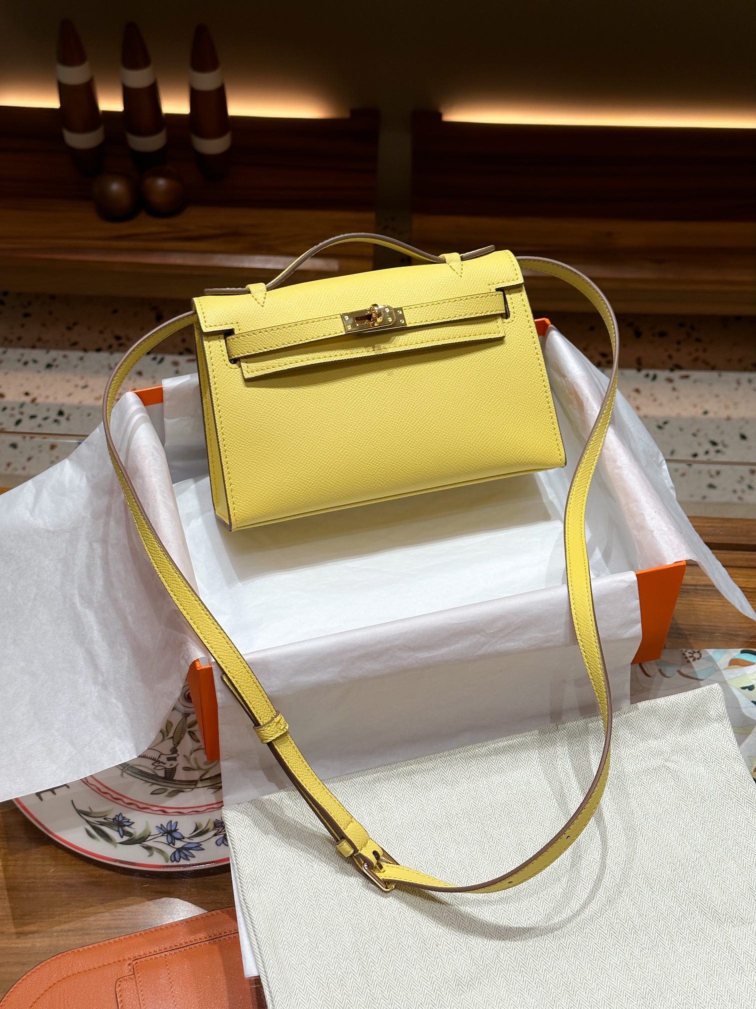 Herthtmes  Epsom Kelly Pochette Clutch
