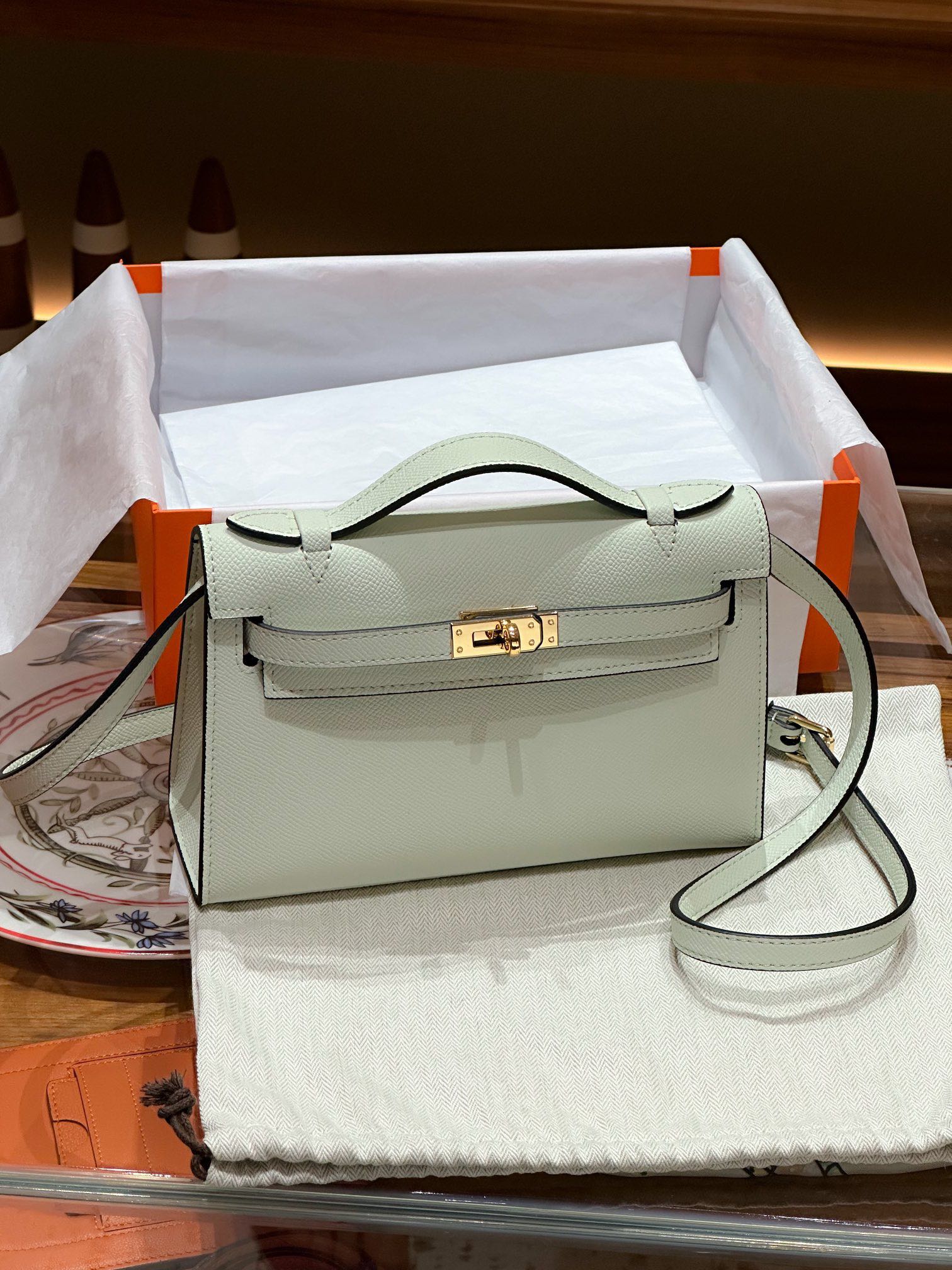 Herthtmes  Epsom Kelly Pochette Clutch