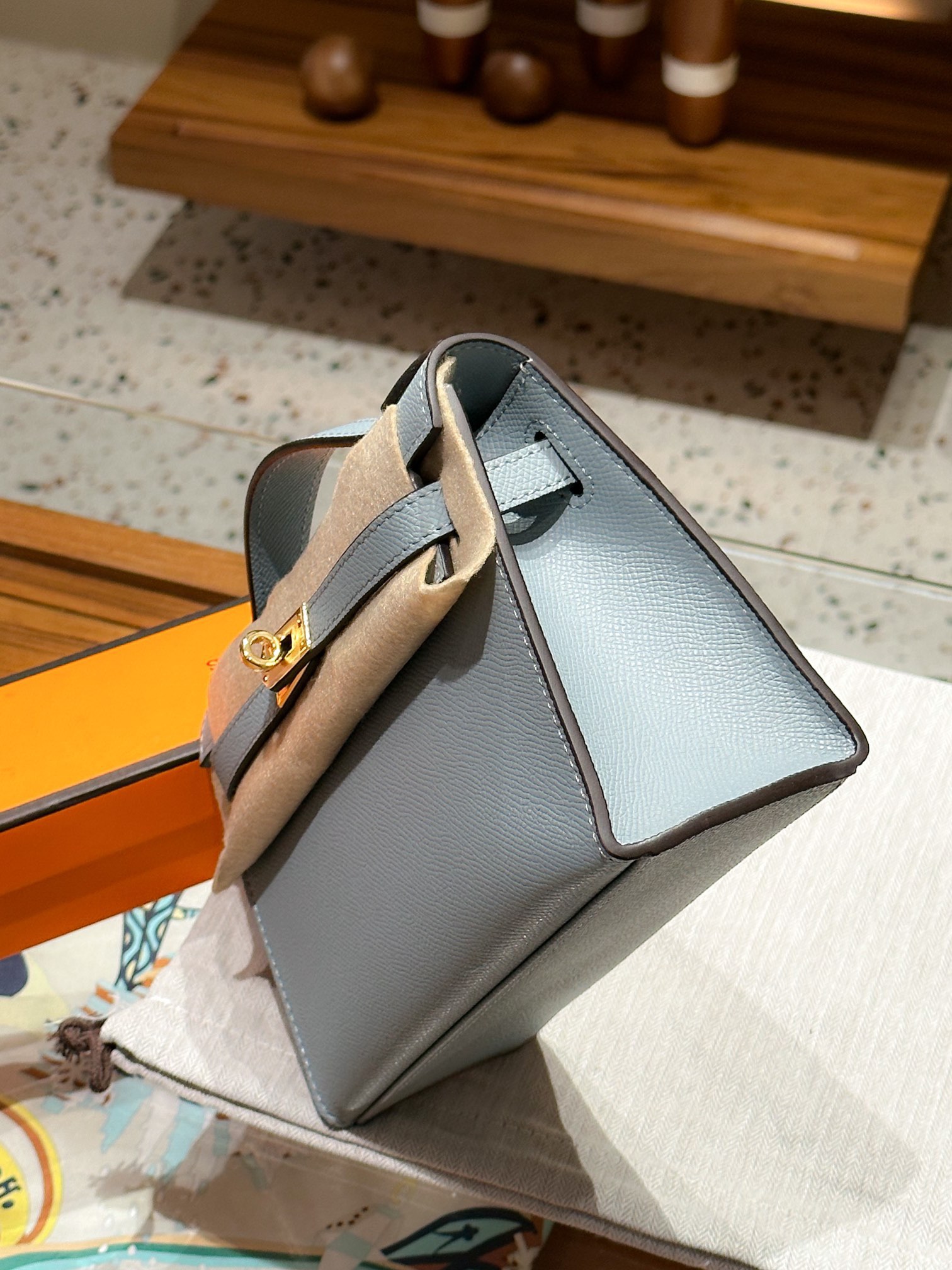 Herthtmes  Epsom Kelly Pochette Clutch