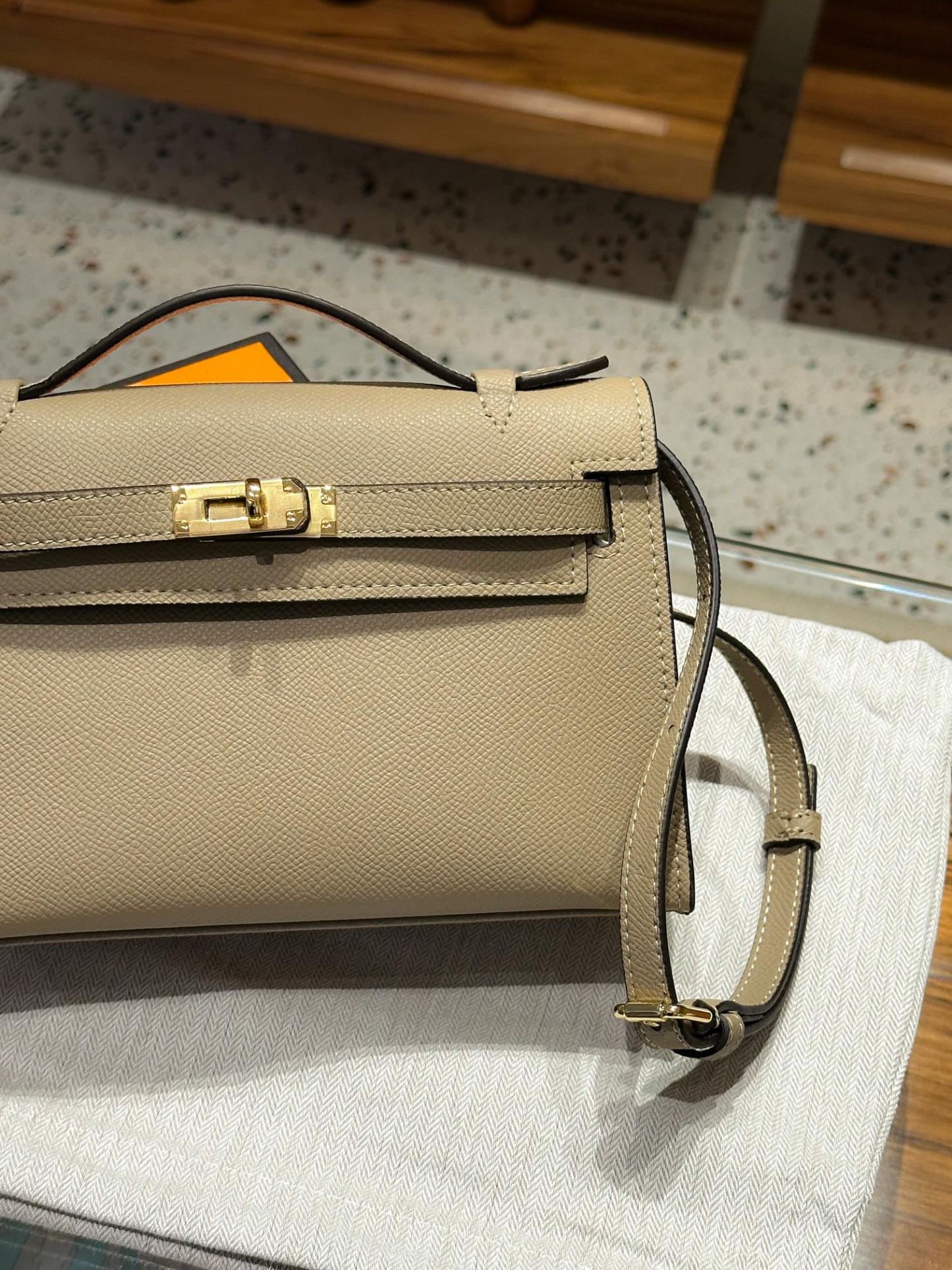 Herthtmes  Epsom Kelly Pochette Clutch