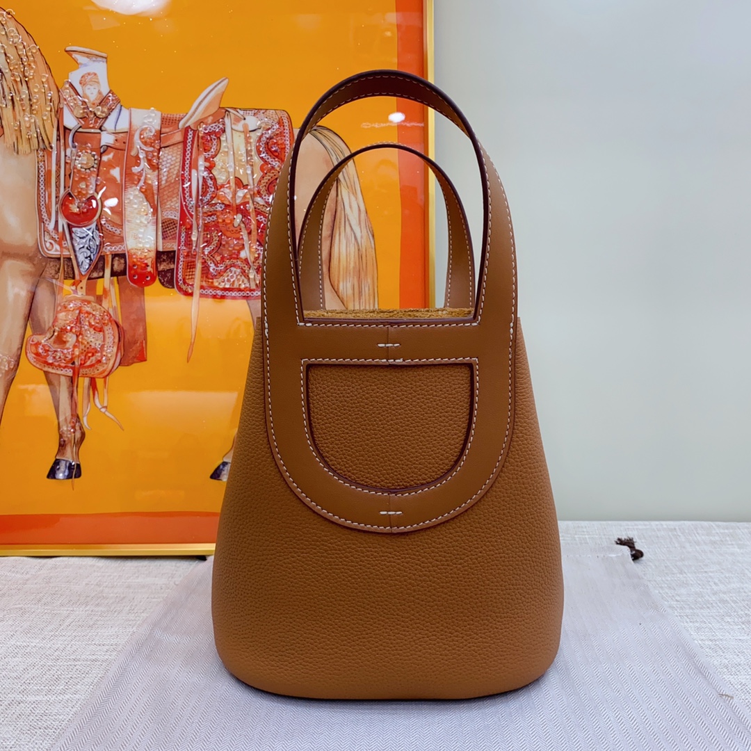 Herthtmes  Taurillon Clemence Swift In-The-Loop 18/22 Bag Etoupe