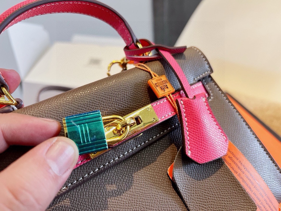 Kelly 20/25 Bag