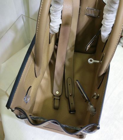 Leather Saddle Bag With Contrast Stitching, Exterior