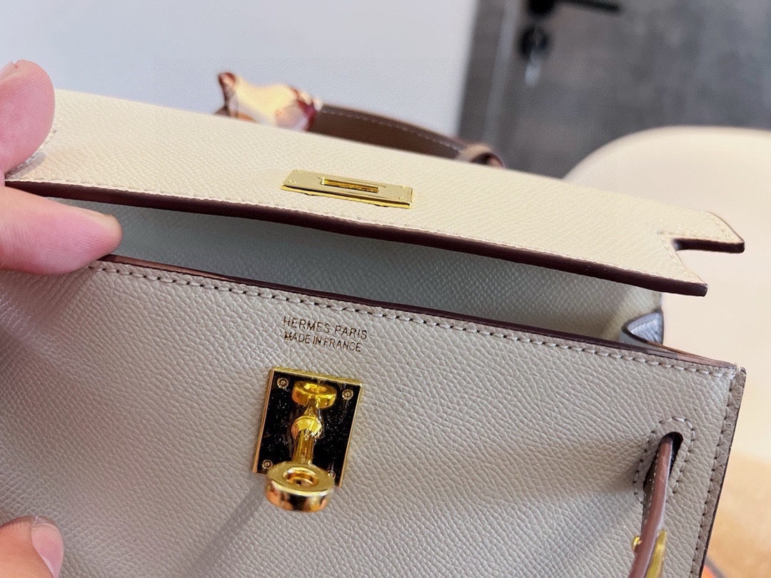 Kelly 20/25 Bag