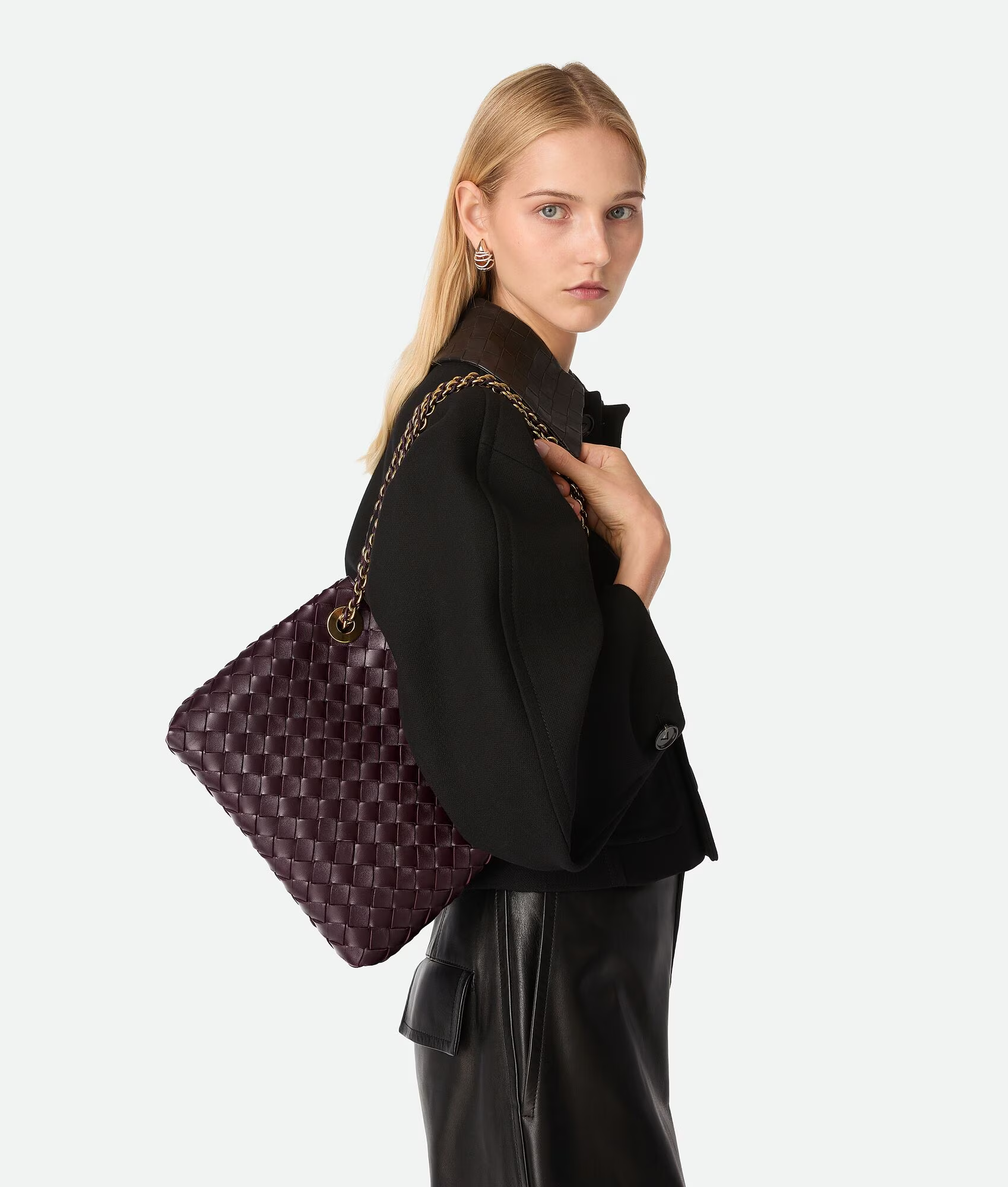 Bothtttega Vethtneta Small Andiamo Chain Bag