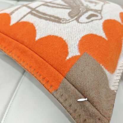 Herthtmès Cashmere [Cheval Joker Cushion/Throw Pillow]
