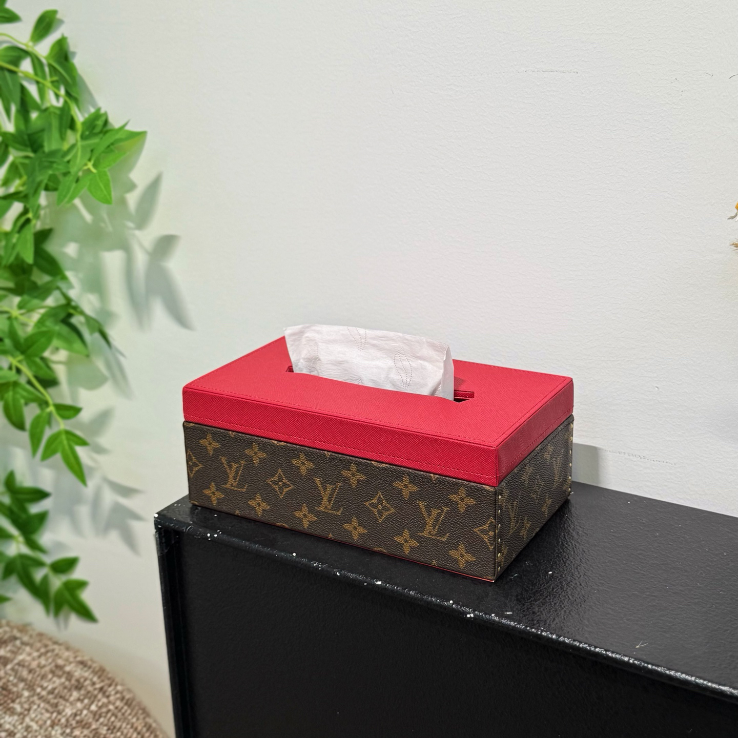 LV Premium Tissue Box