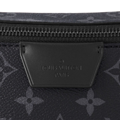 Moon Crossbody M23835