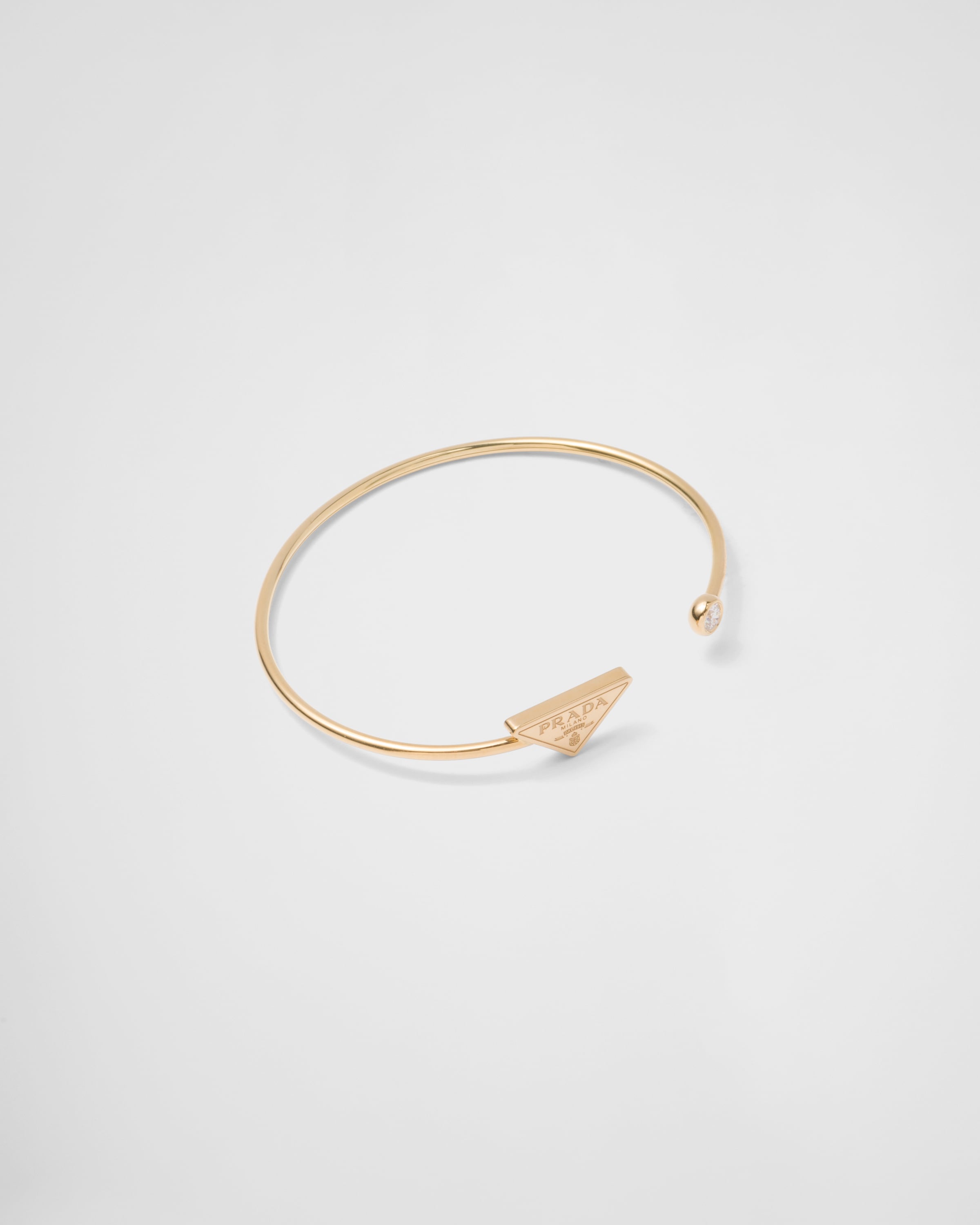 Eternal Gold bangle bracelet in yellow gold with diamond