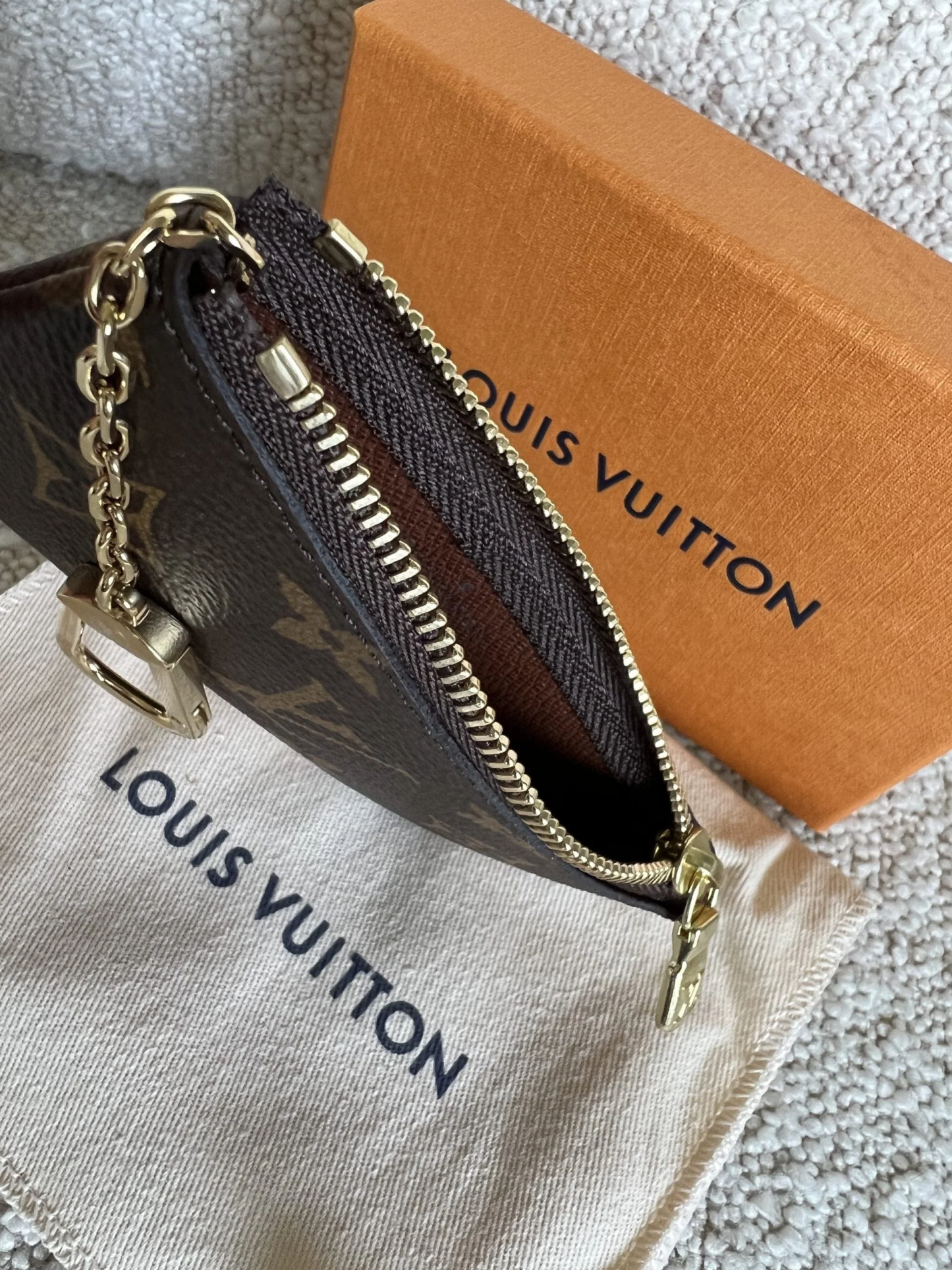 A28 Keychain Wallet