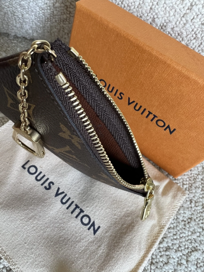 A28 Keychain Wallet
