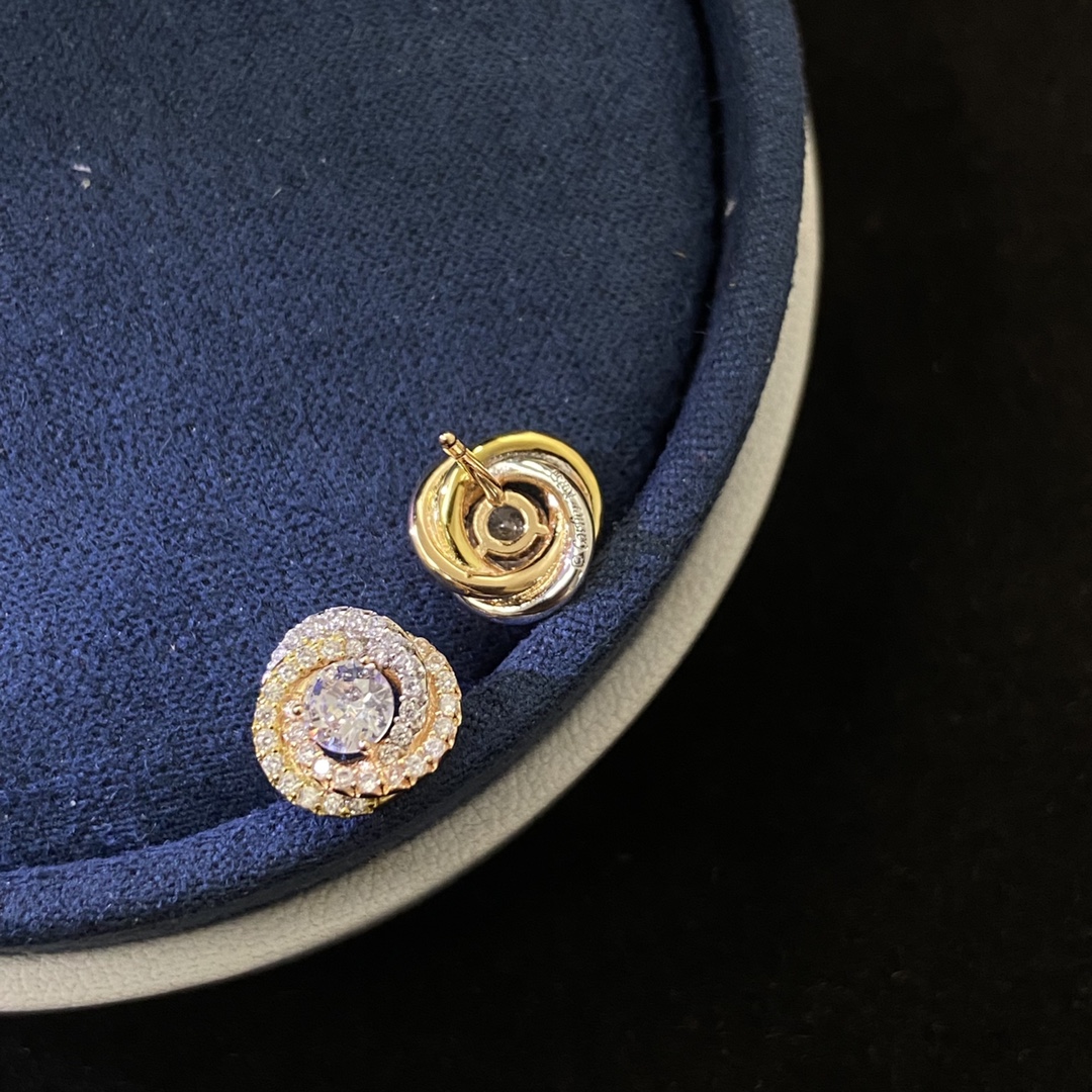 Trinity stud earrings, 2 diamonds