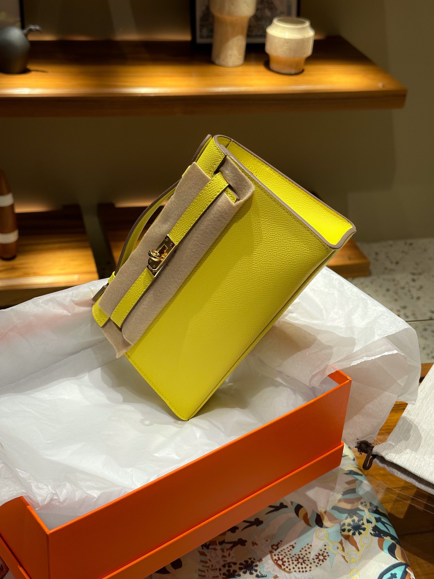 Herthtmes  Epsom Kelly Pochette Clutch