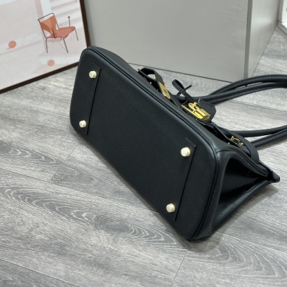 Herthtmes  Taurillon Clemence JPG Birkin  40