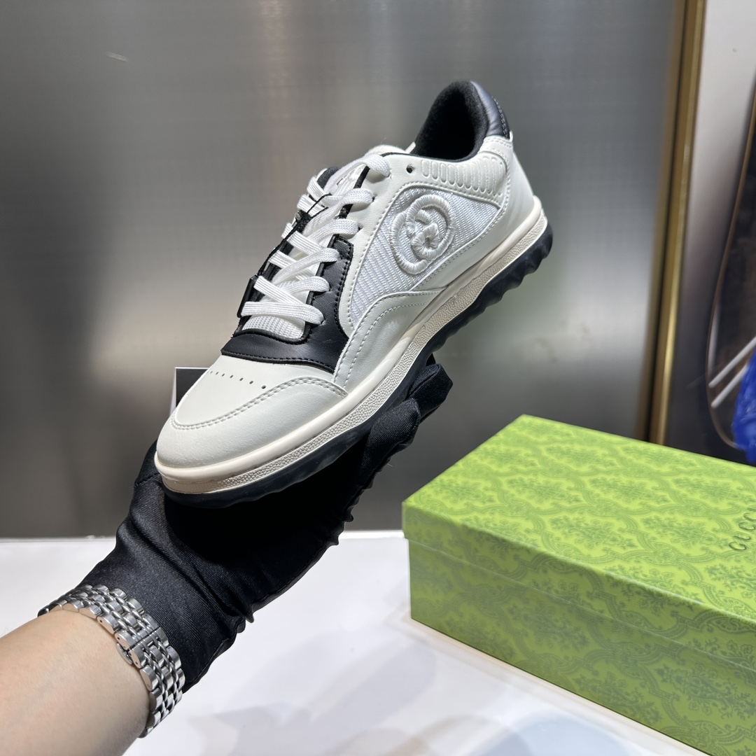 Mac80 Low Top Sneaker