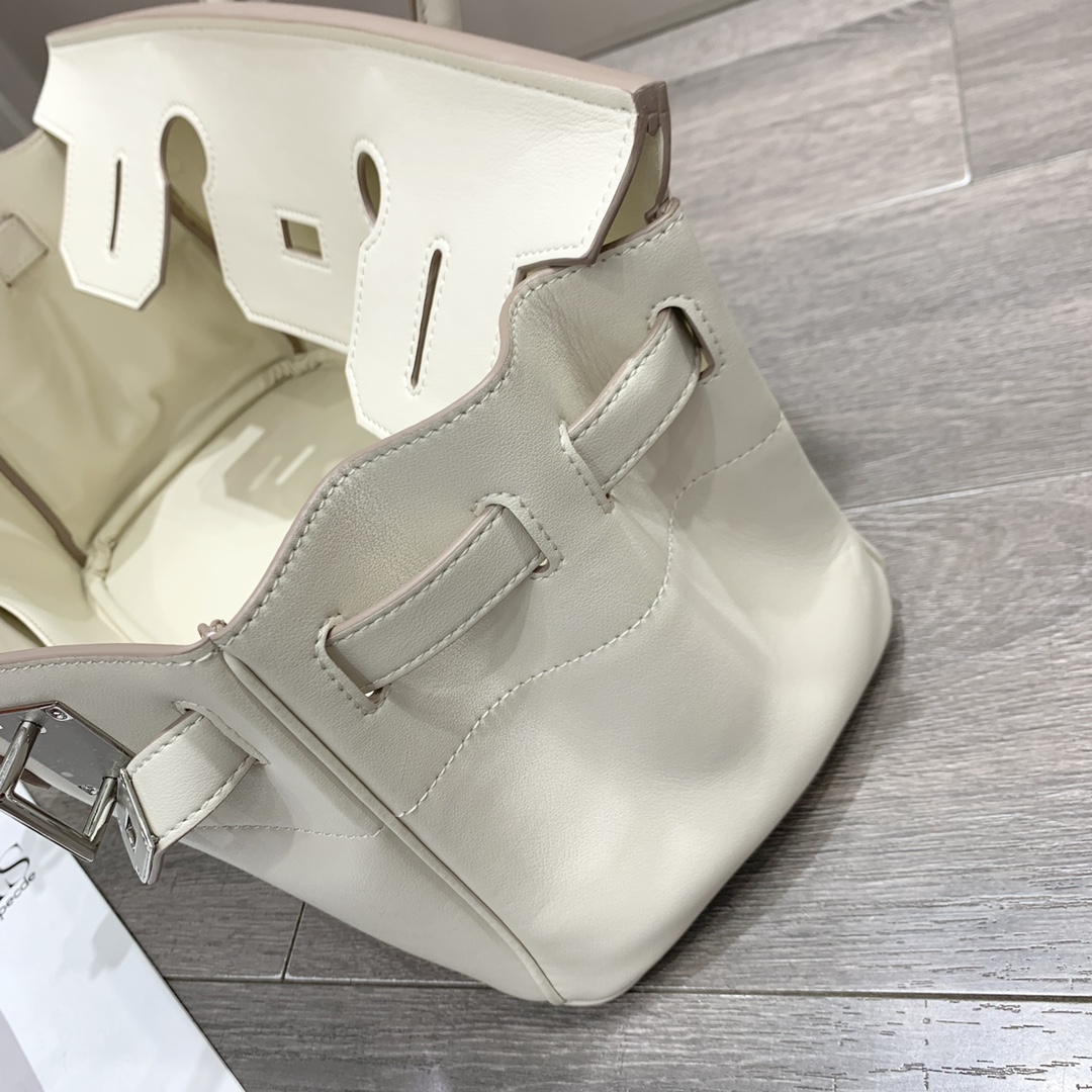 Herthtmes  Taurillon Clemence JPG Birkin  40