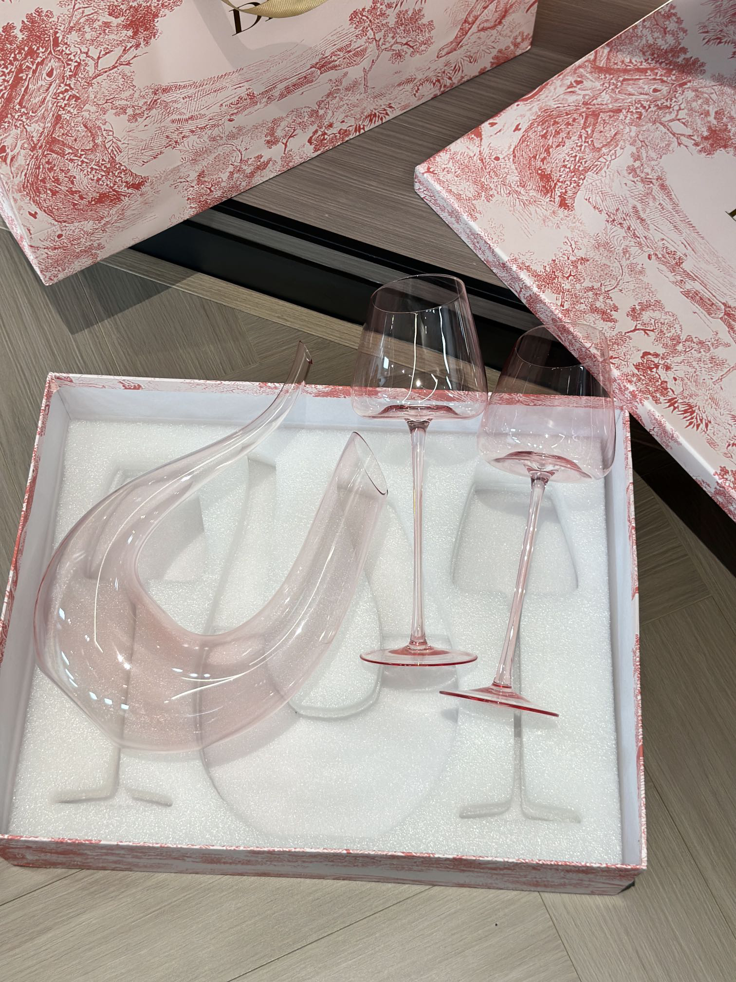 Dithtor premium decanter + 2 wine glasses