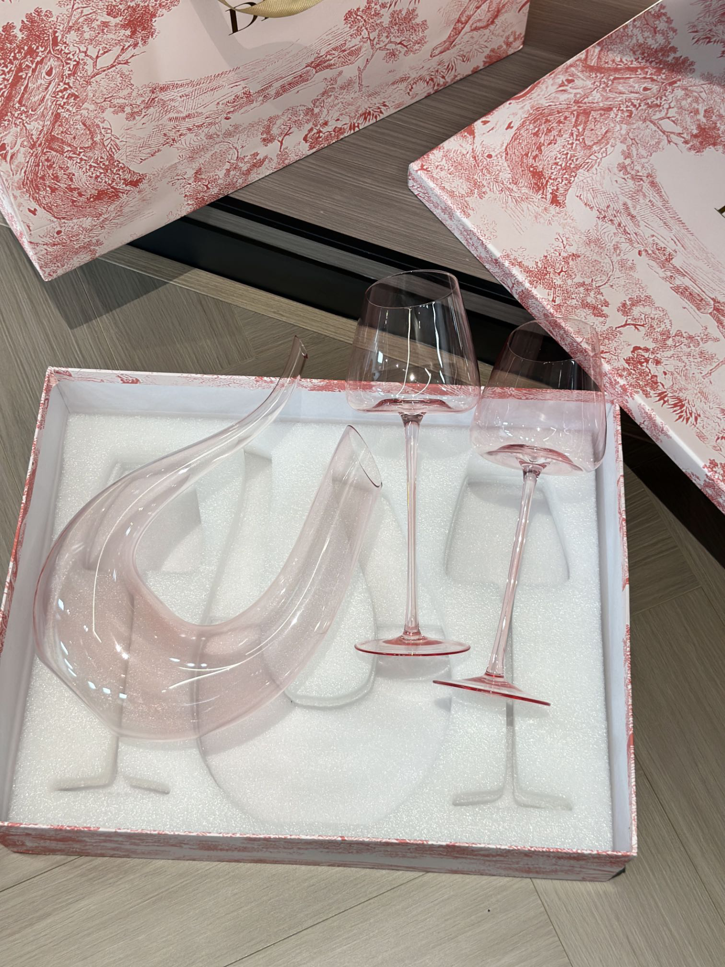 Dithtor premium decanter + 2 wine glasses