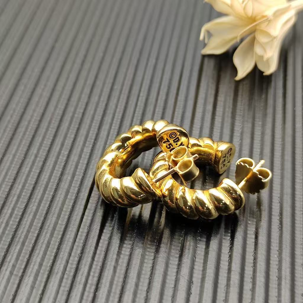 Sculpted Cable Shrimp Earrings 18K Yellow Gold , 20.5mm