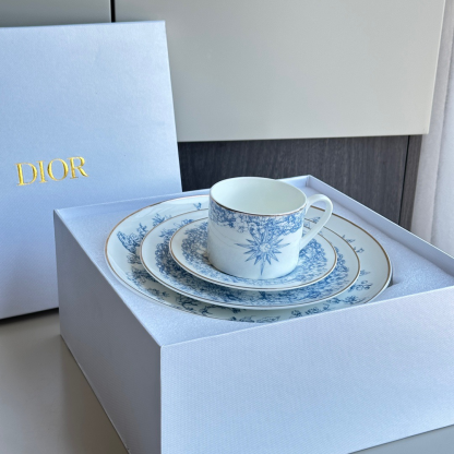 Dithtor "Infinite Dreams" Collection: Lucky Star 4-Piece Tableware Set