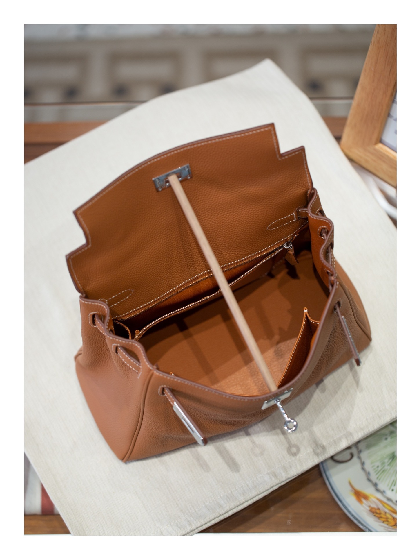 KELLY 28 FIRST LAYER TOGO COWHIDE WHITE