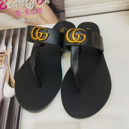 LEATHER THONG SANDAL WITH DOUBLE G