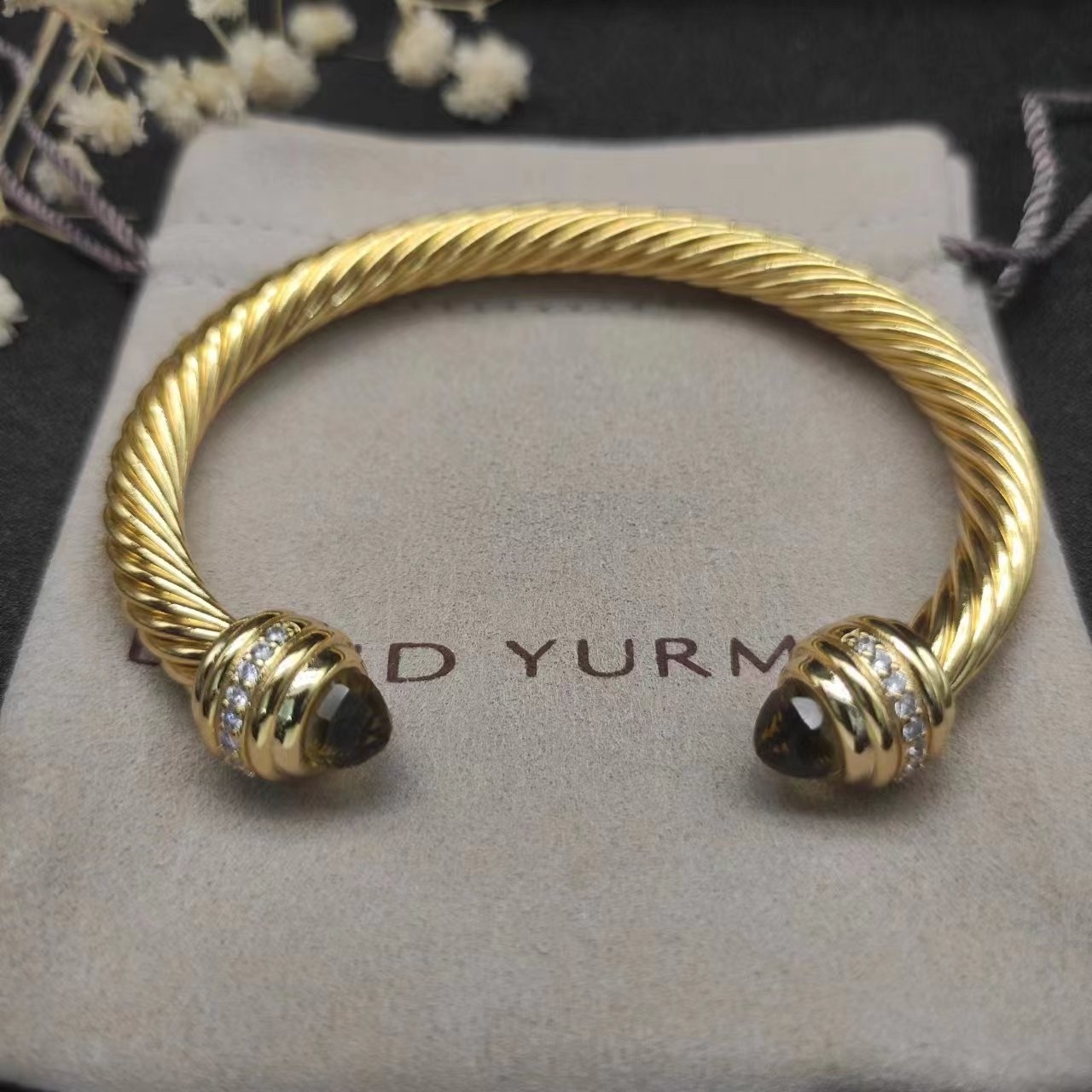 Classic Cablespira® Bracelet 18K Yellow Gold with Brown crystal and Half Diamonds, 7mm