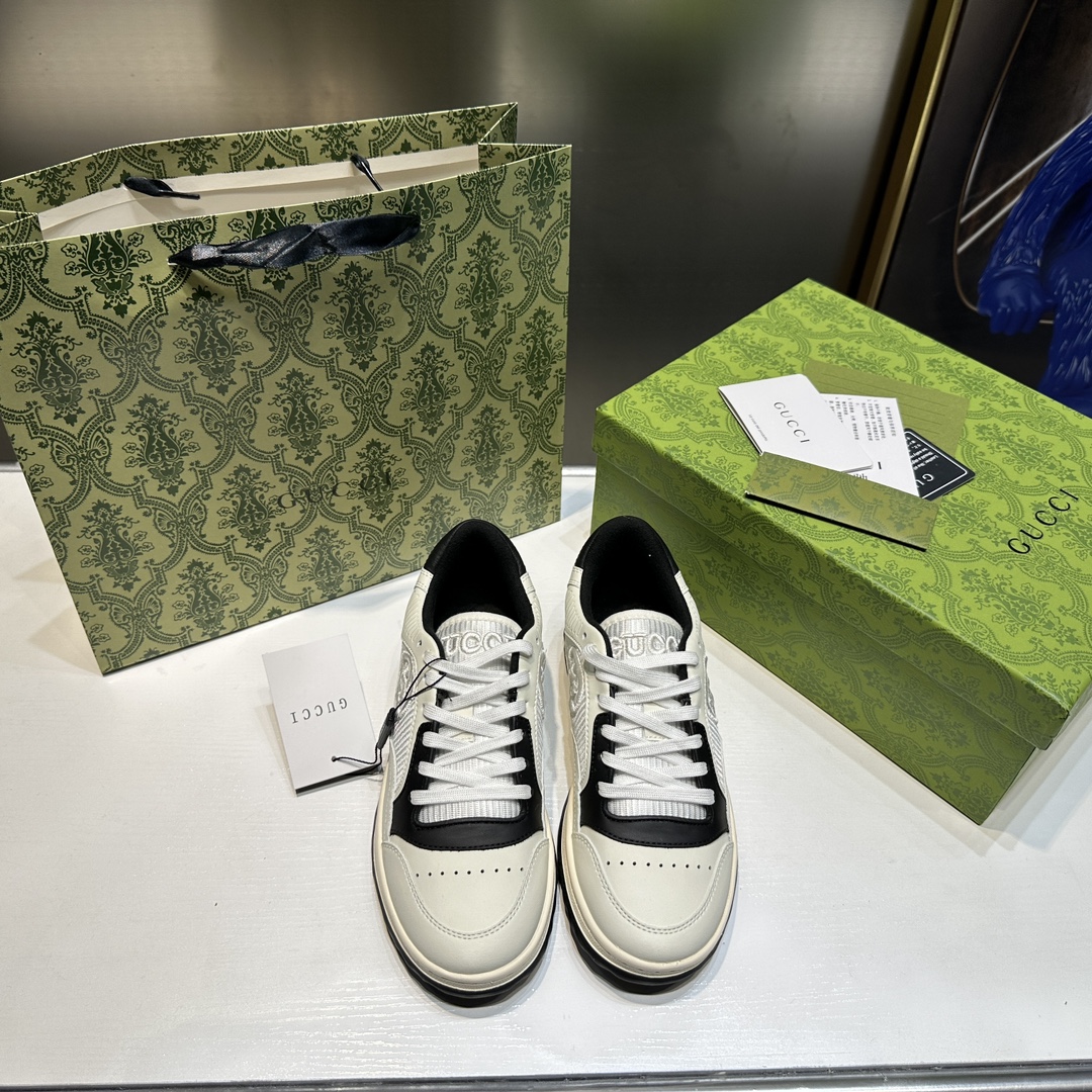 Mac80 Low Top Sneaker