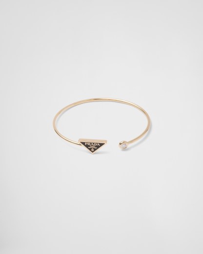 Eternal Gold bangle bracelet in yellow gold with diamond