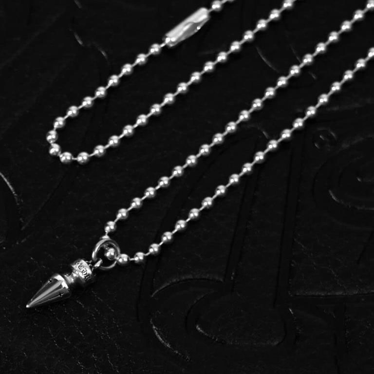 SMALL SPIKE PENDANT