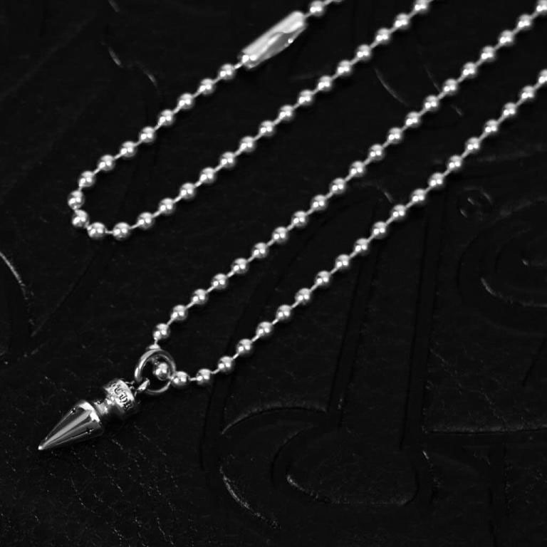 SMALL SPIKE PENDANT