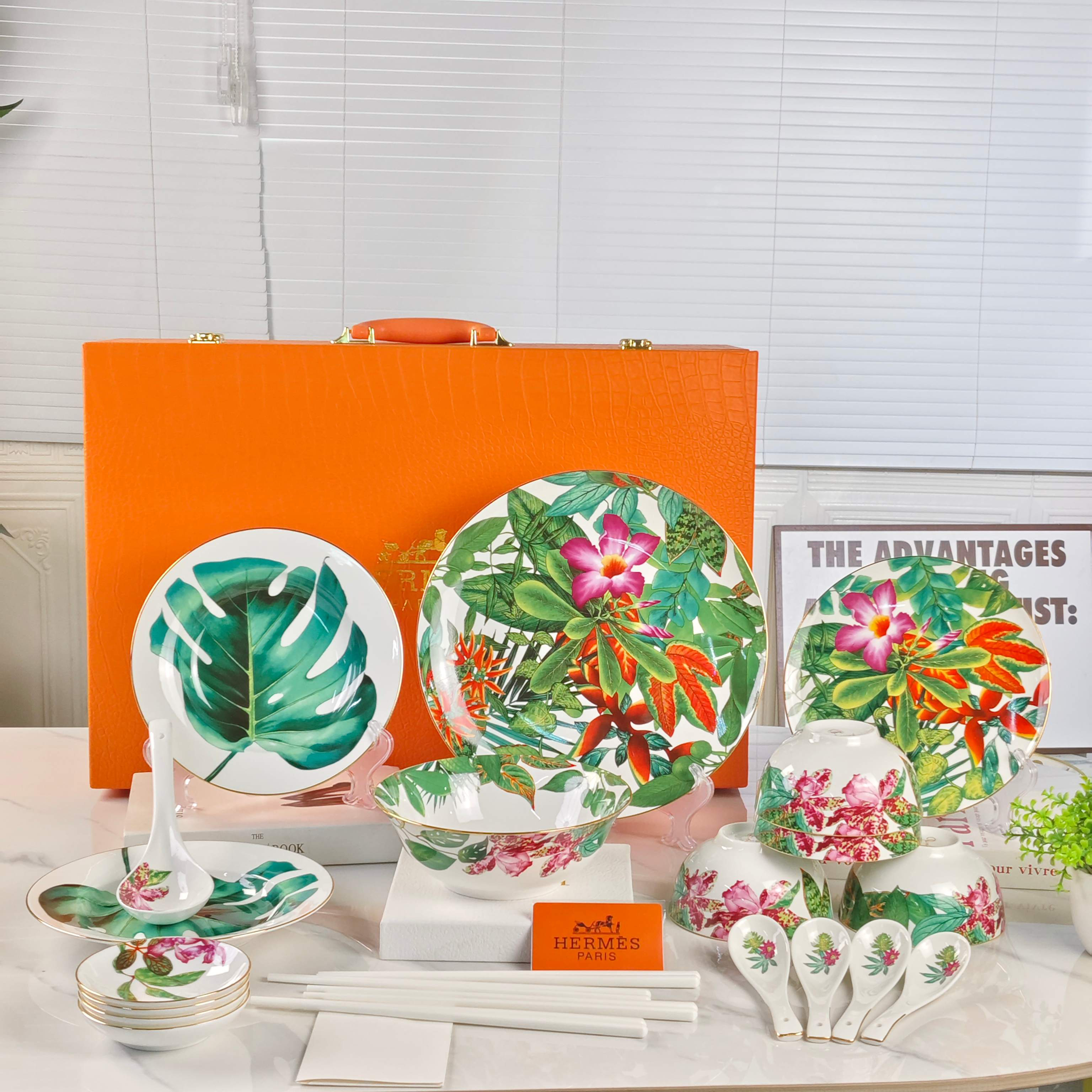 New Arrival 🔥 Herthtmès — Exquisite & High-End: "Rainforest" 22-Piece Dinnerware Set