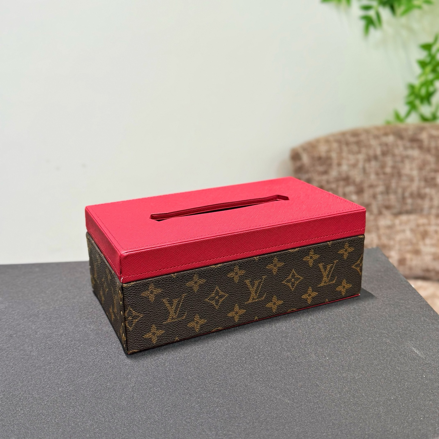 LV Premium Tissue Box
